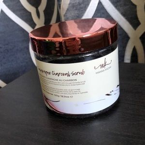 Manna Kadar Champagne Charcoal Scrub